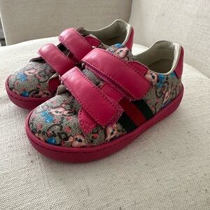 Toddler size 22 gucci shoes